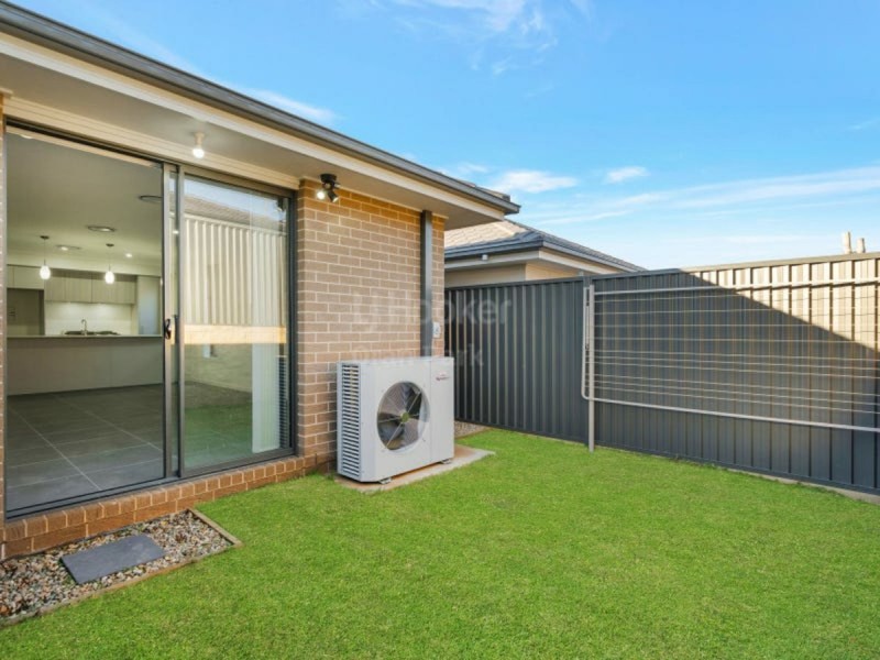 6A Fleece Loop, Oran Park NSW 2570