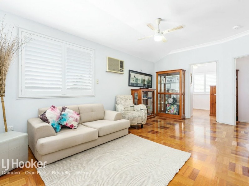 96 Merlin Street, The Oaks NSW 2570