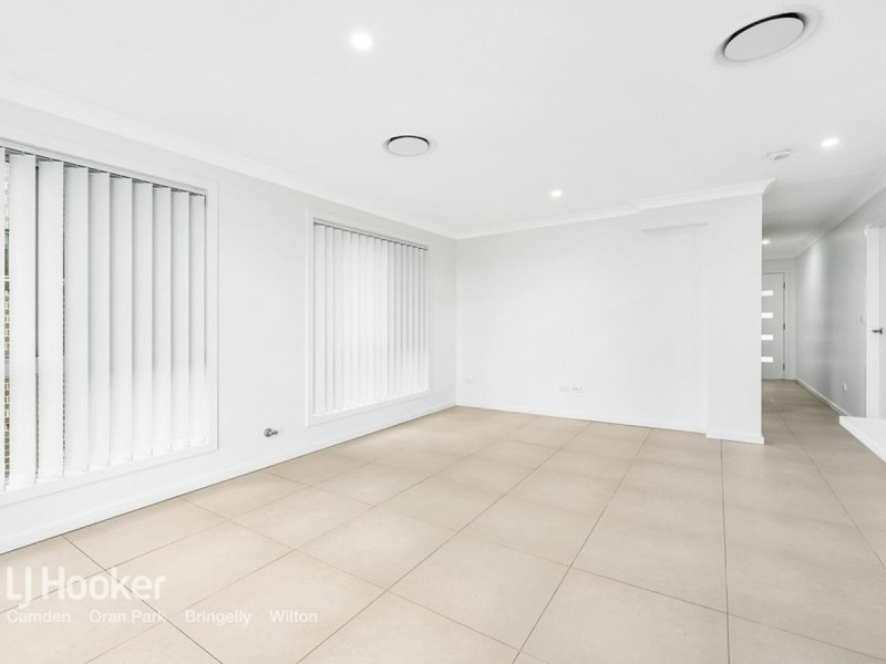 30 Heartfruit Avenue, Cobbitty NSW 2570