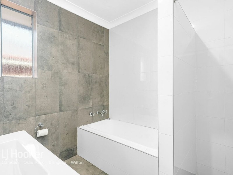 9 Cunningham Place, Camden South NSW 2570