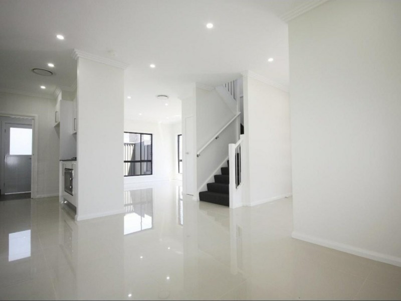 83 Mckenzie Boulevard, Gregory Hills NSW 2557