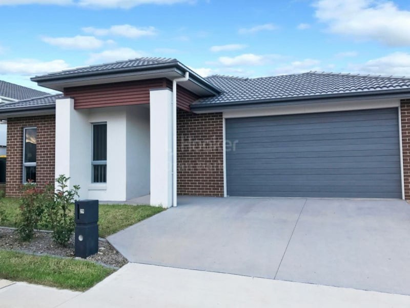 29 Lowndes Drive, Oran Park NSW 2570