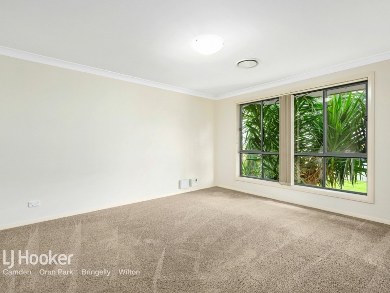 8 Knight Street, Elderslie NSW 2335