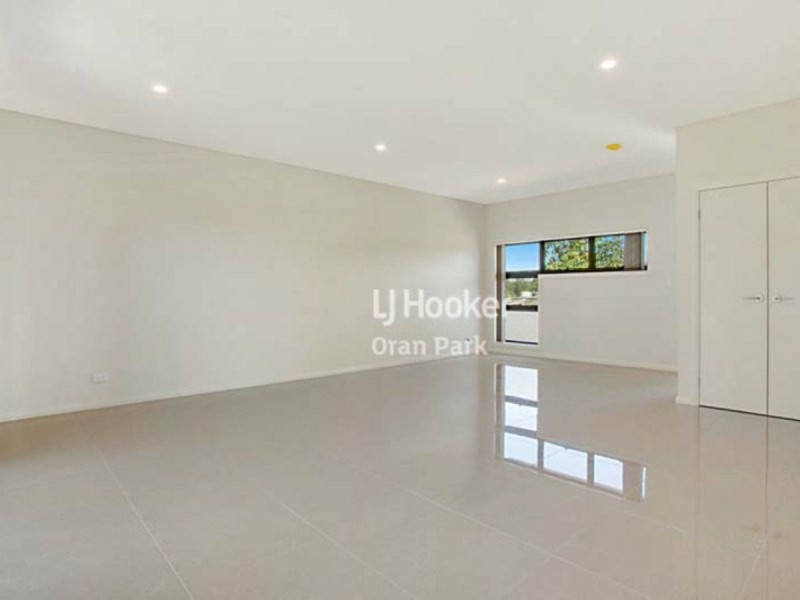 231 South Circuit, Oran Park NSW 2570