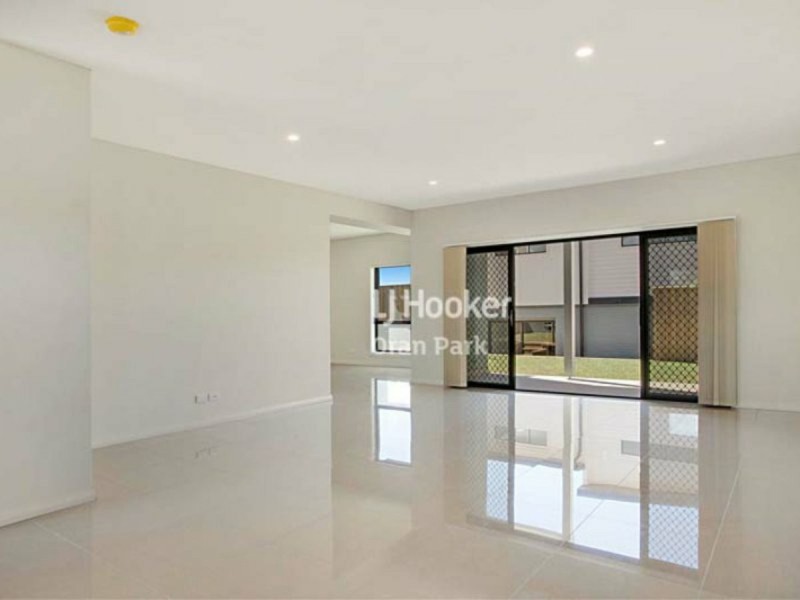 231 South Circuit, Oran Park NSW 2570