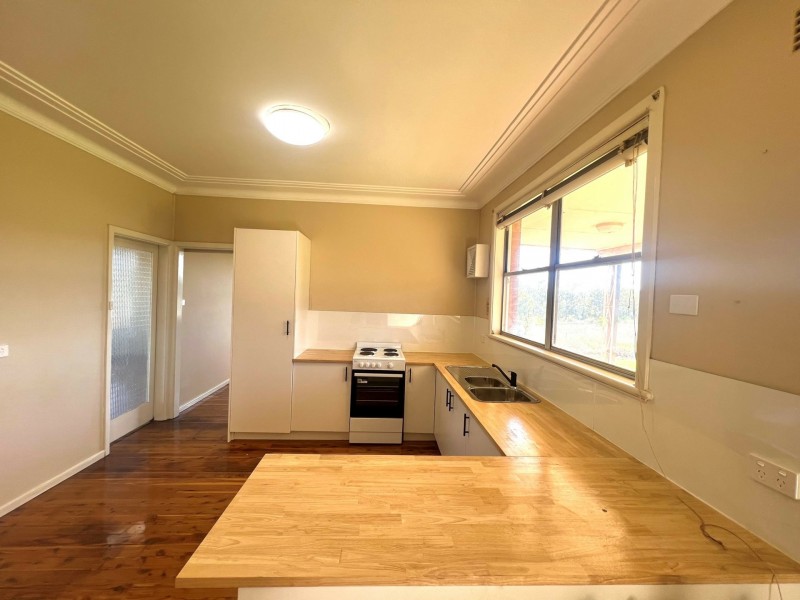 2 Cummins Road, Menangle Park NSW 2563