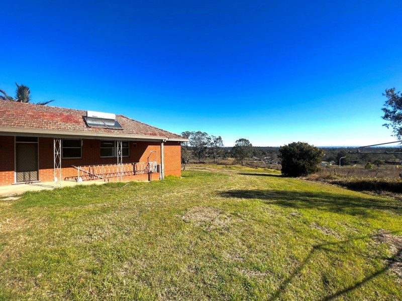 2 Cummins Road, Menangle Park NSW 2563