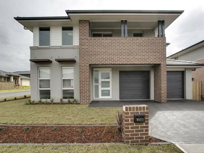 14 Morris Street, Oran Park NSW 2570