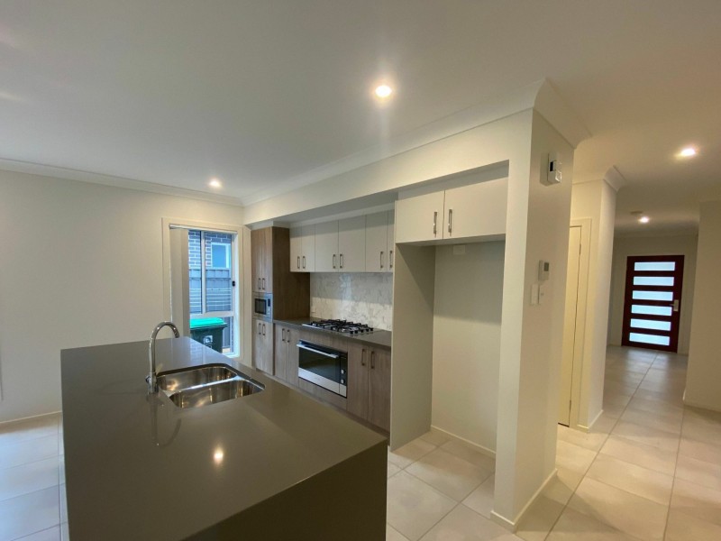19 Drover Street, Oran Park NSW 2570