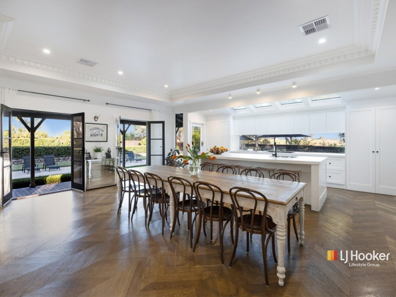 30 Mount View Close, Razorback NSW 2571
