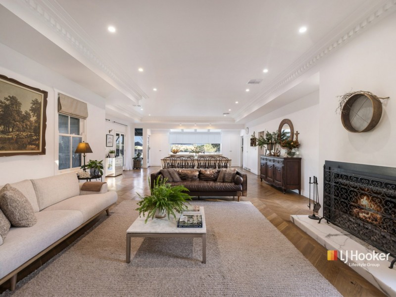 30 Mount View Close, Razorback NSW 2571