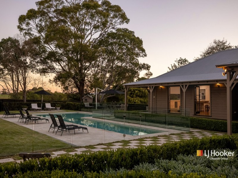 30 Mount View Close, Razorback NSW 2571