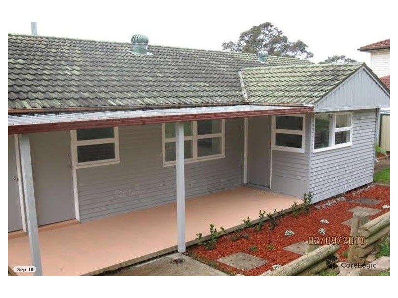 16 Lawn Ave, Bradbury NSW 2560