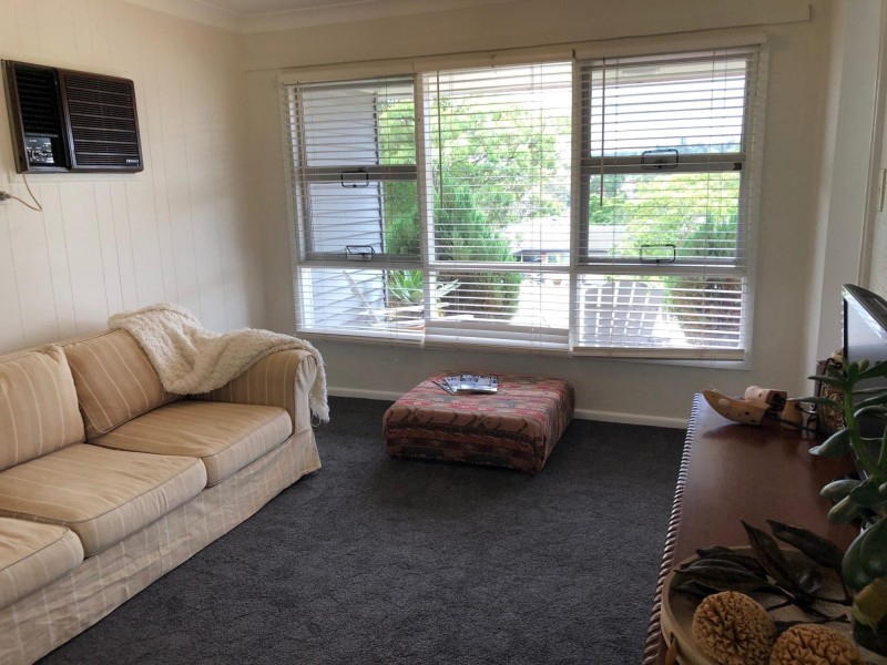 16 Lawn Ave, Bradbury NSW 2560