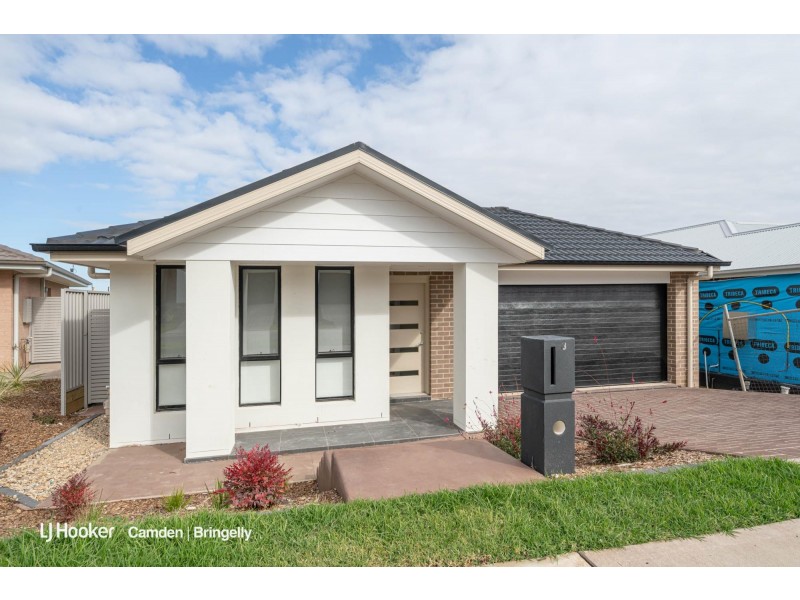 3 Percy Street, Gregory Hills NSW 2557