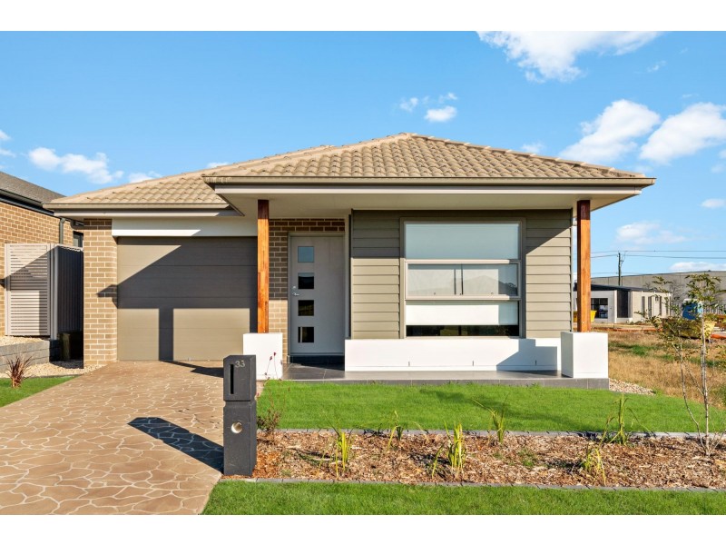 33 Barrett Street, Gregory Hills NSW 2557