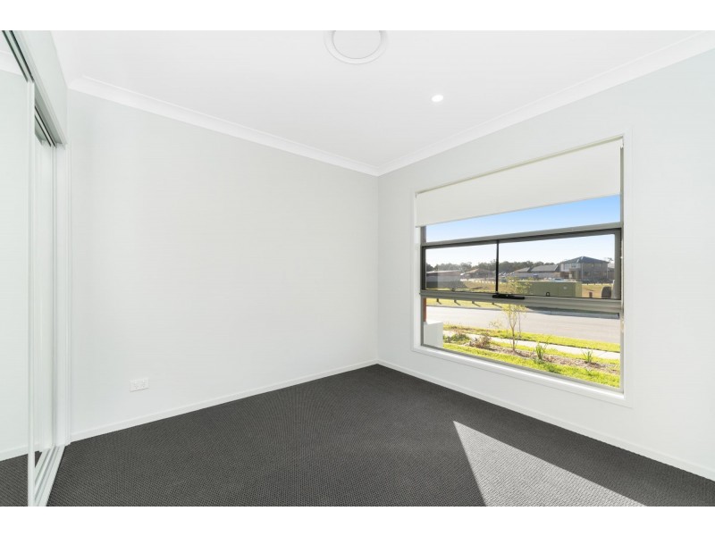 33 Barrett Street, Gregory Hills NSW 2557