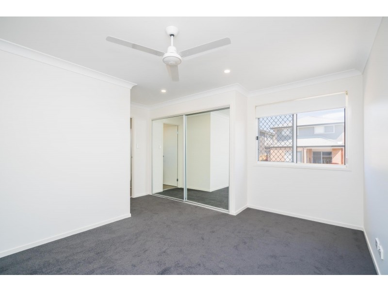 128 Dalmatia Ave, Edmondson Park NSW 2174