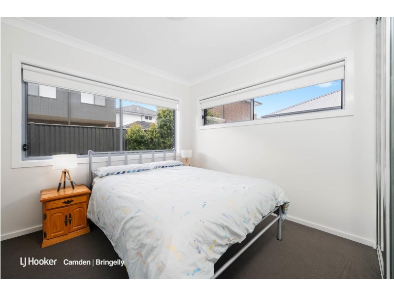 6 Jamestown Avenue, Denham Court NSW 2565