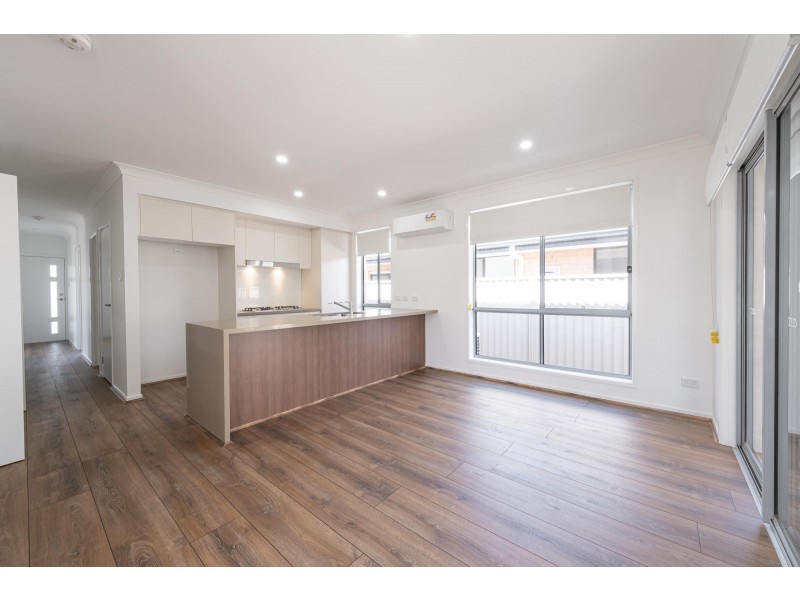 2 Cain Ave, Gregory Hills NSW 2557