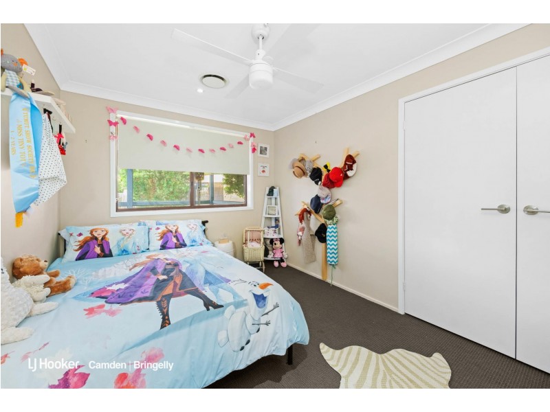 14 Merriman Close, Elderslie NSW 2570