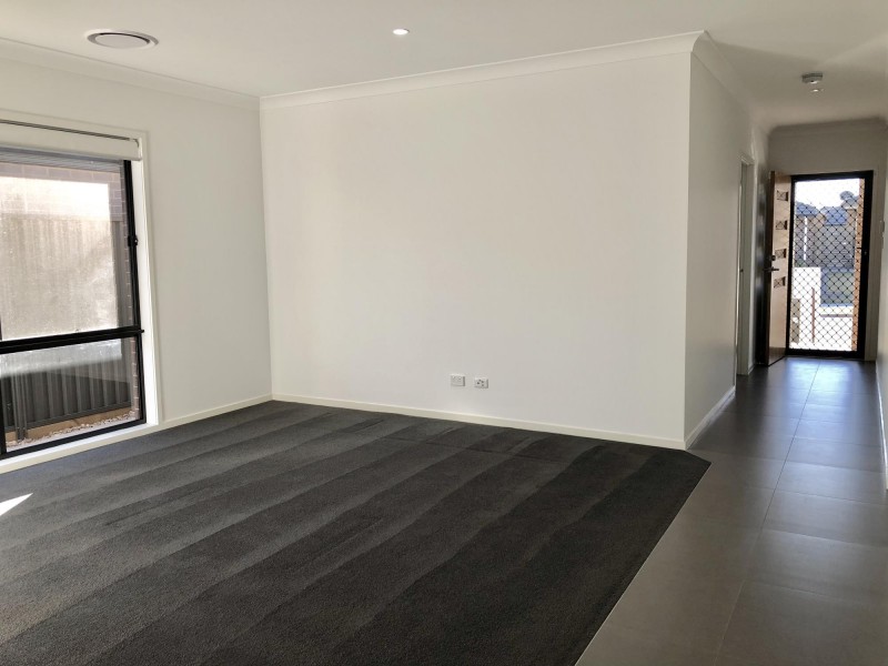 61 Goodluck Circuit, Cobbitty NSW 2570