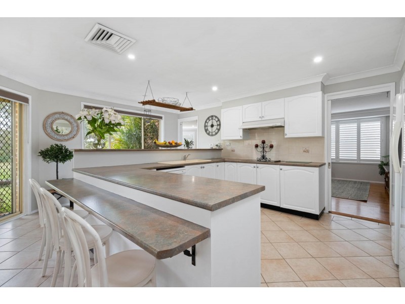 867A Henry Lawson Drive, Picnic Point NSW 2213