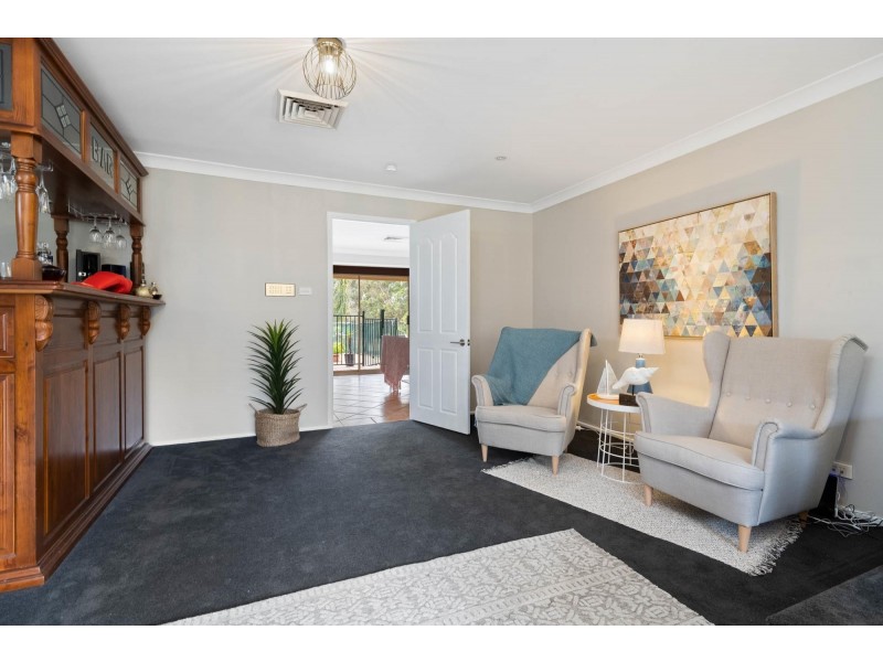 867A Henry Lawson Drive, Picnic Point NSW 2213