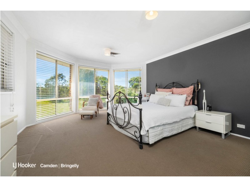 867A Henry Lawson Drive, Picnic Point NSW 2213