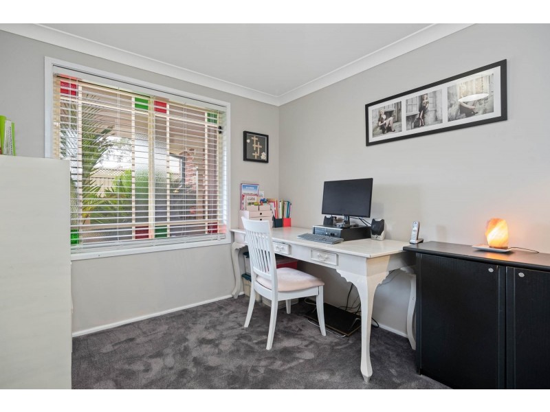 867A Henry Lawson Drive, Picnic Point NSW 2213