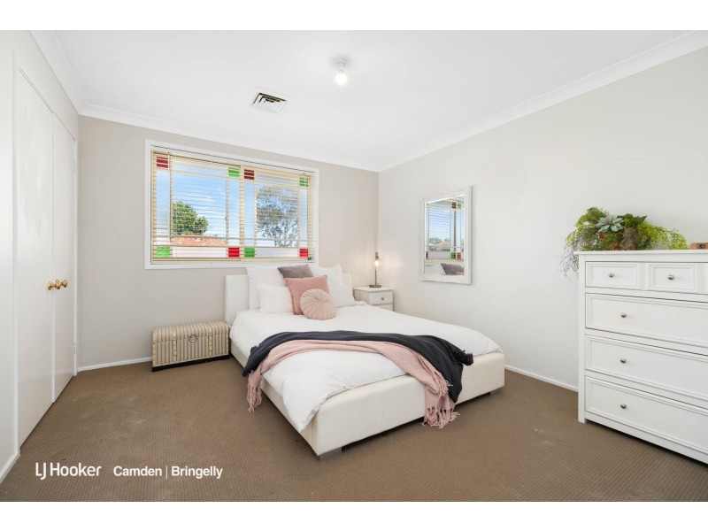 867A Henry Lawson Drive, Picnic Point NSW 2213