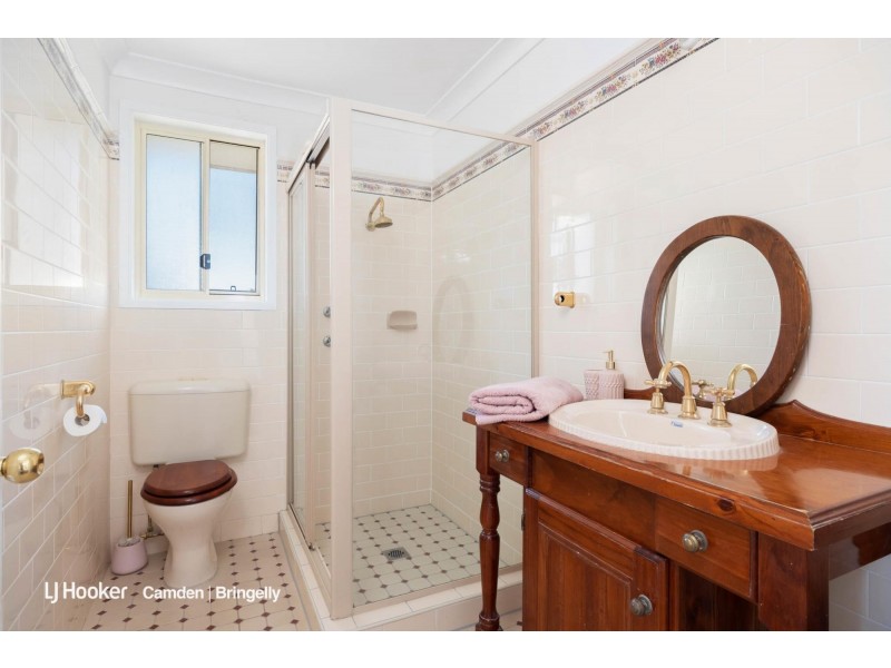 867A Henry Lawson Drive, Picnic Point NSW 2213