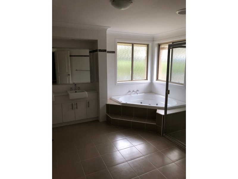 61 McCann Road, Rossmore NSW 2557