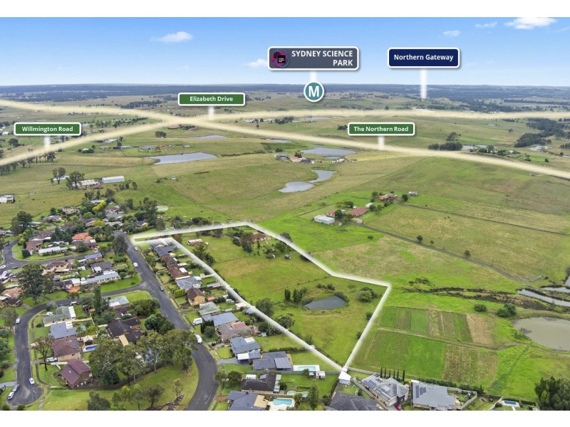 39 Blaxland Avenue, Luddenham NSW 2745