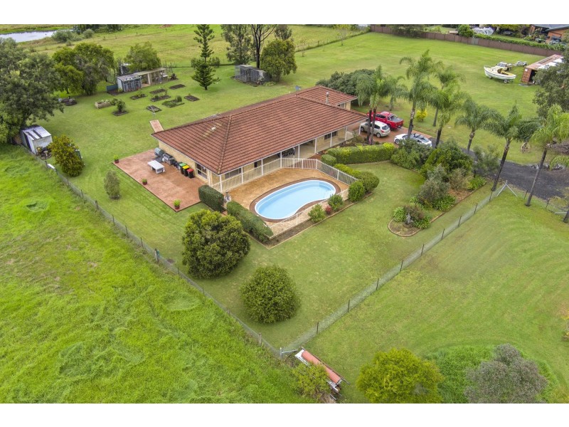 39 Blaxland Avenue, Luddenham NSW 2745