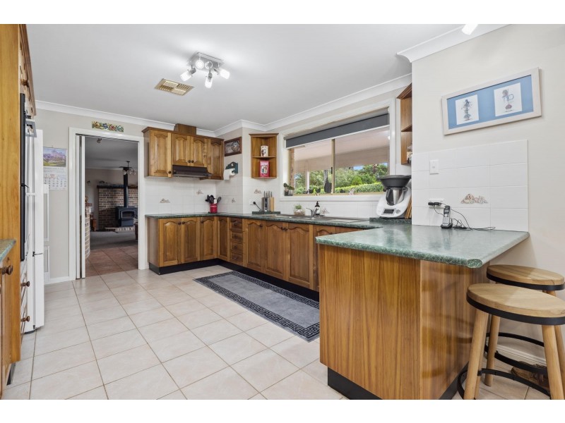 39 Blaxland Avenue, Luddenham NSW 2745