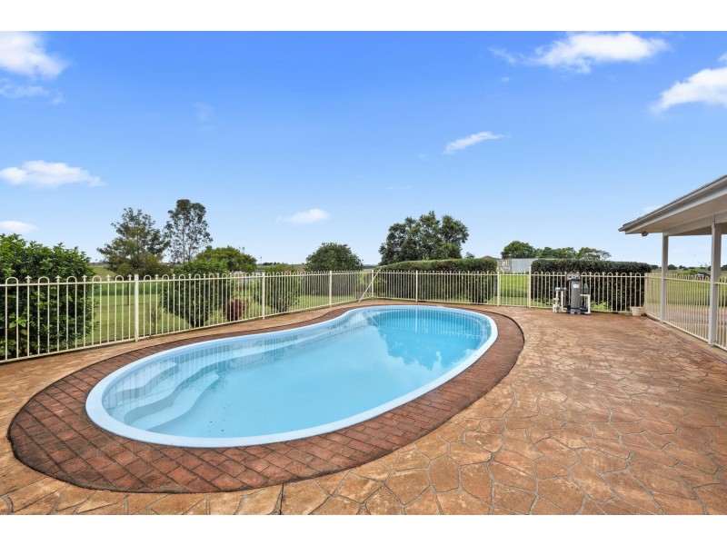39 Blaxland Avenue, Luddenham NSW 2745