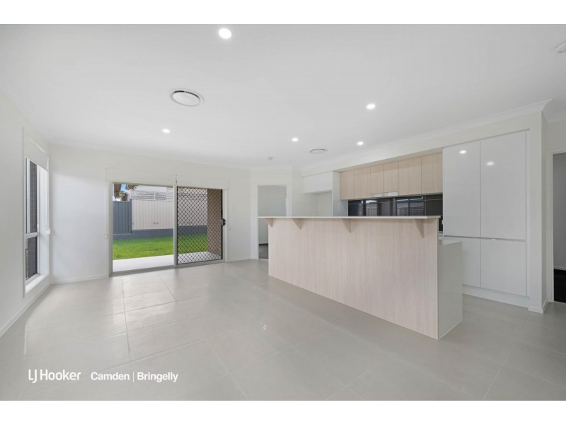 40 Battam Road, Gregory Hills NSW 2557