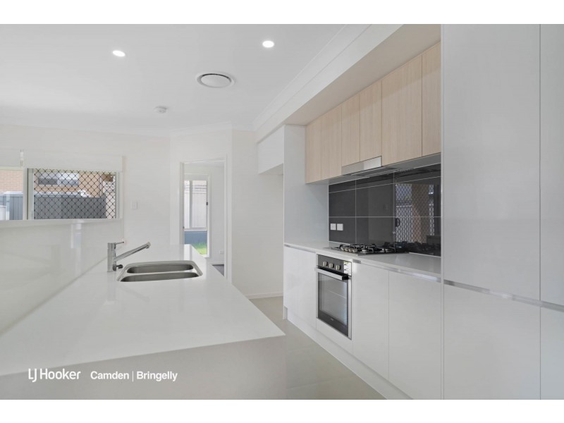 40 Battam Road, Gregory Hills NSW 2557