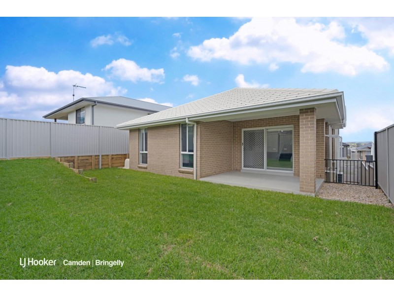 40 Battam Road, Gregory Hills NSW 2557