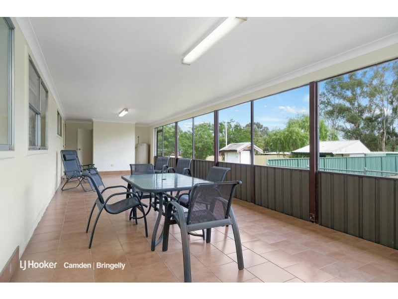 31 Wynyard Avenue, Rossmore NSW 2557