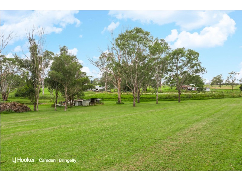 31 Wynyard Avenue, Rossmore NSW 2557