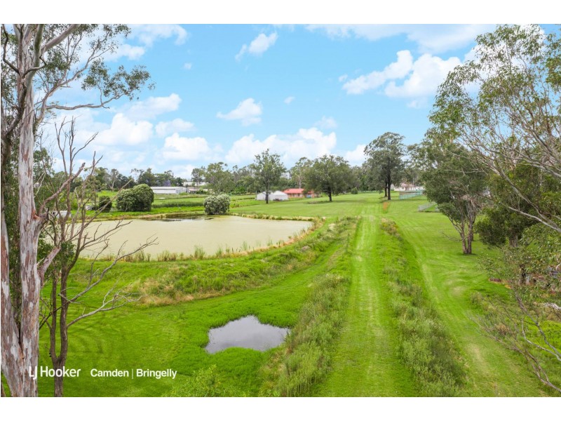 31 Wynyard Avenue, Rossmore NSW 2557