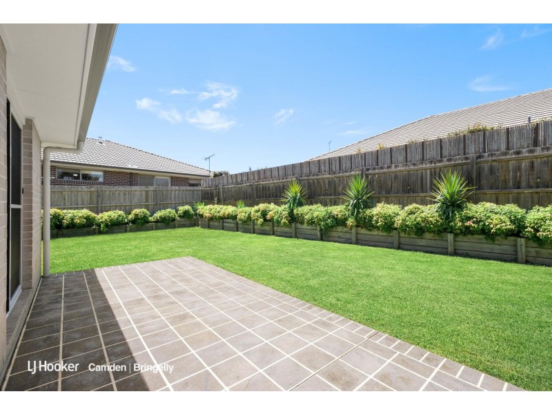 29 Easton Avenue, Spring Farm NSW 2570
