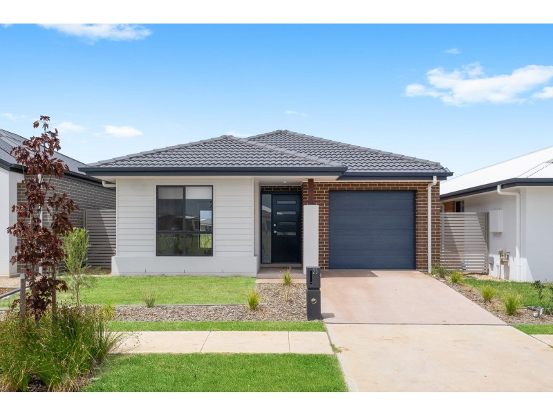 25 Barrett Street, Gregory Hills NSW 2557