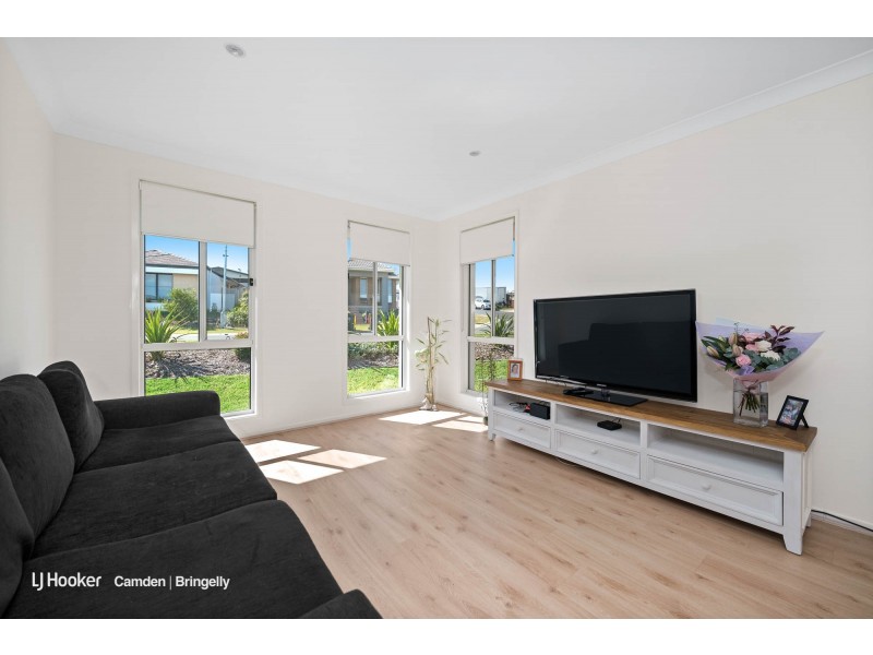 1 Percy Street, Gregory Hills NSW 2557