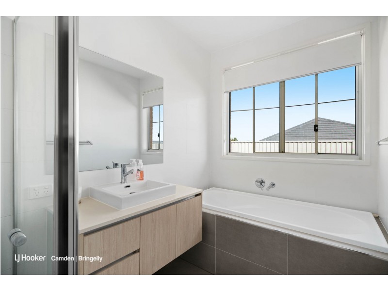 1 Percy Street, Gregory Hills NSW 2557