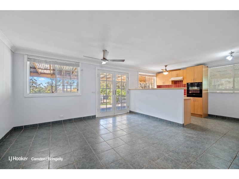 2580 Silverdale Road, Wallacia NSW 2745