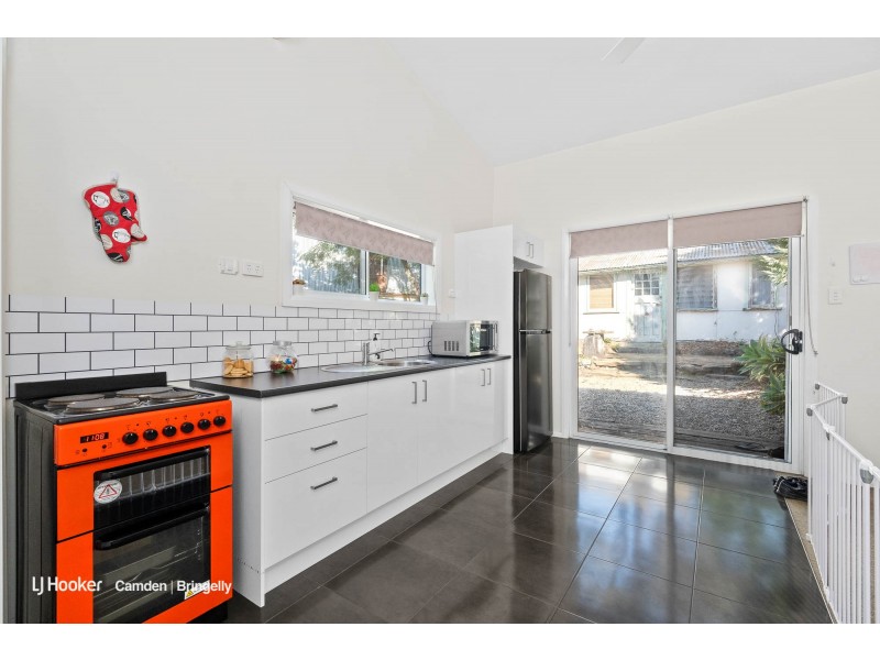 2580 Silverdale Road, Wallacia NSW 2745