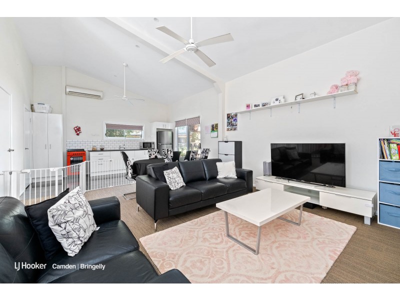 2580 Silverdale Road, Wallacia NSW 2745